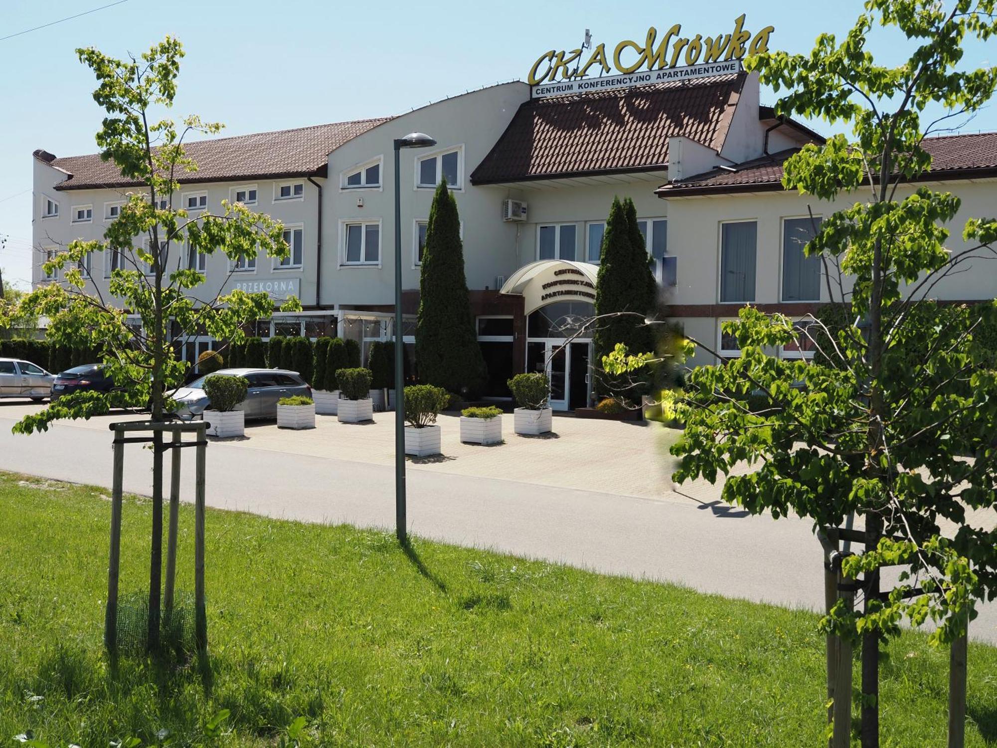 Centrum Konferencyjno-Apartamentowe Mrowka Warsaw Exterior photo